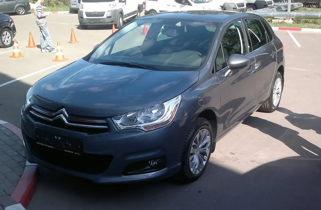 Разбираем, как программа «Драйв-OLD» превращает внезапную поломку из финансовой катастрофы в обычный визит на сервис